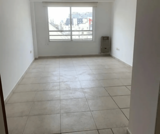 EXCELENTE DEPARTAMENTO DE 2 AMBIENTES MUY LUMINOSO foto 1