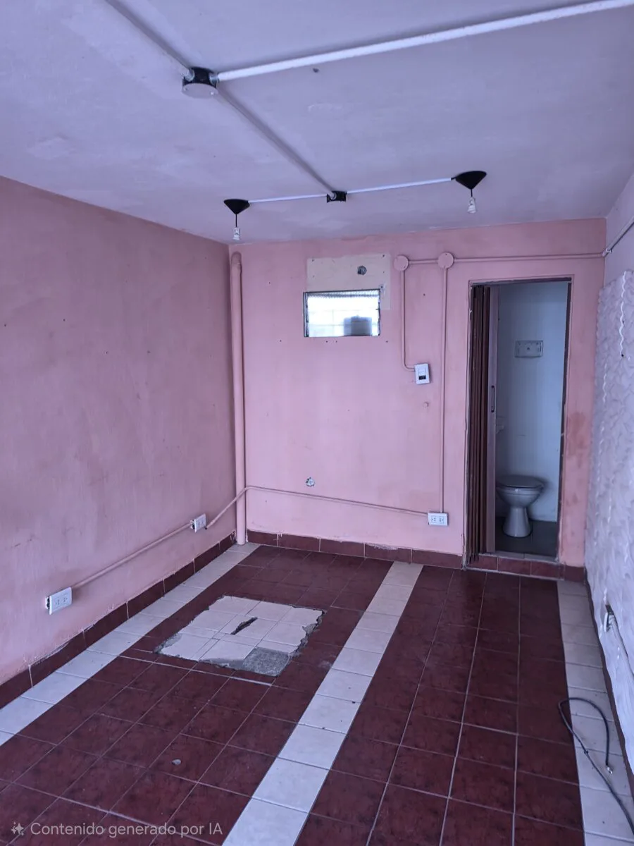 OPORTUNIDAD COMERCIAL! Local en alquiler a solo una cuadra de la Rotonda de San Justo. foto 4