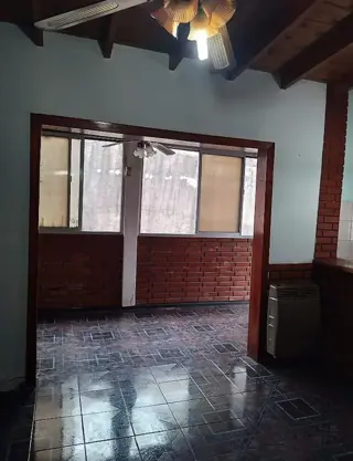 VENTA EN BLOCK, CASA 3 AMBIENTES. CON JARDIN, MAS UN DEPARTAMENTO 3 AMB.P.H. SANTOS TESEI. ¡¡¡OPORTUNIDAD foto 4