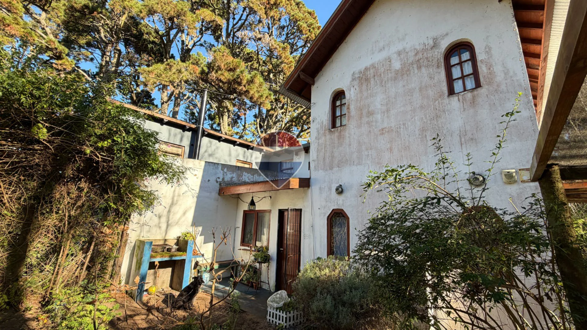 VENTA CASA CINCO AMBIENTES EN MAR AZUL foto 2