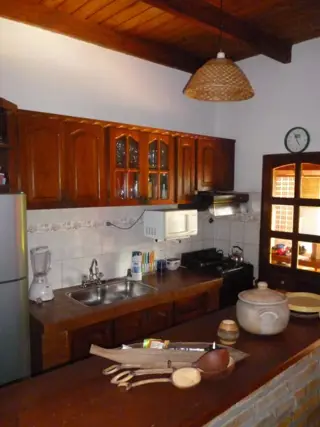 GUIDEK - STASIUK PROPIEDADES VENDE HERMOSA CASA foto 2