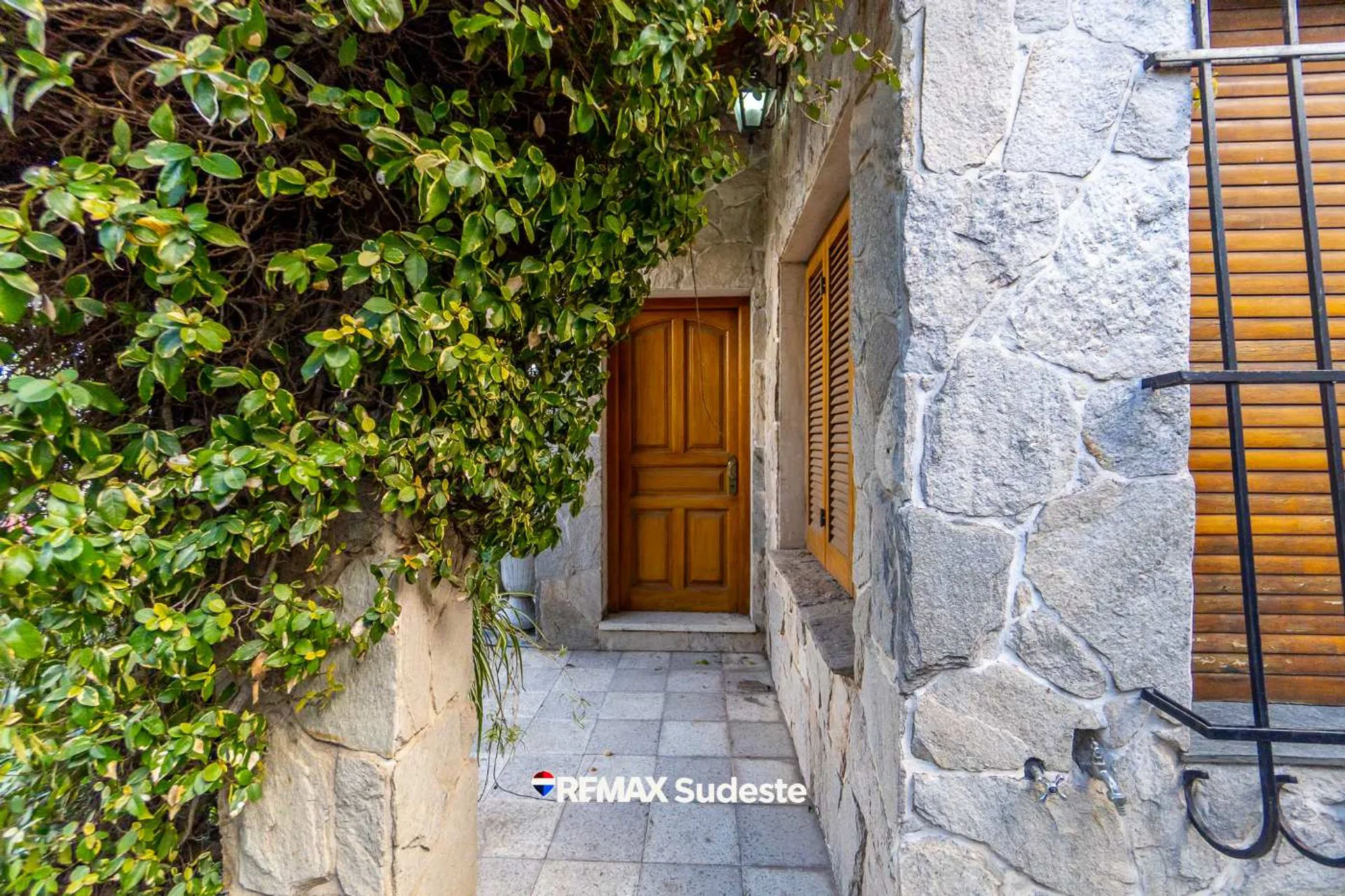CASA EN VENTA BARRIO COLÓN - APTA CRÉDITO foto 4