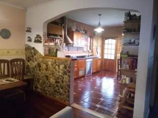 EXCELENTE CASA  6 AMBIENTES -  ITUZAINGO NORTE foto 2