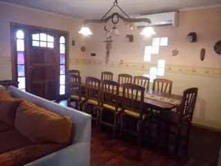 EXCELENTE CASA  6 AMBIENTES -  ITUZAINGO NORTE foto 5