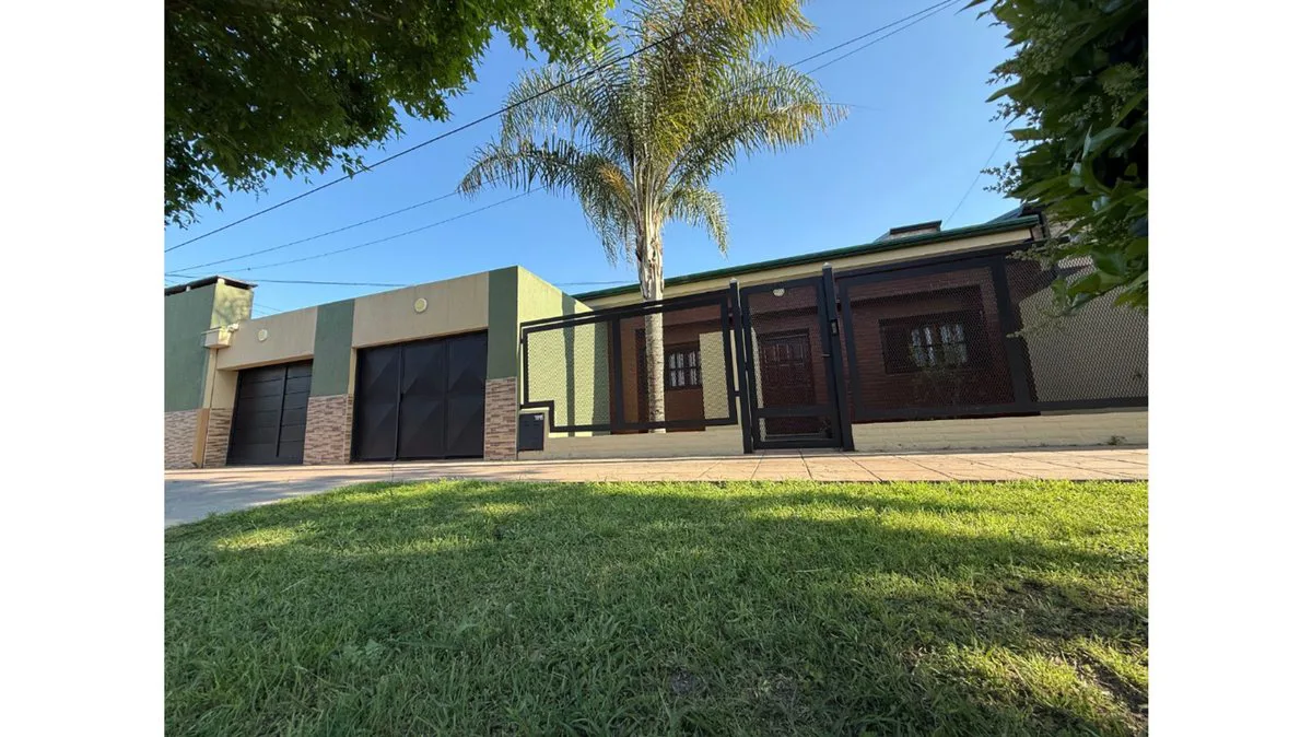 SE VENDE CASA DE CATEGORIA EN SANTO TOMÉ foto 3