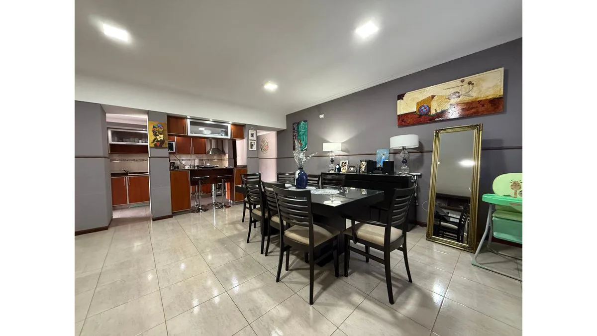SE VENDE CASA DE CATEGORIA EN SANTO TOMÉ foto 4