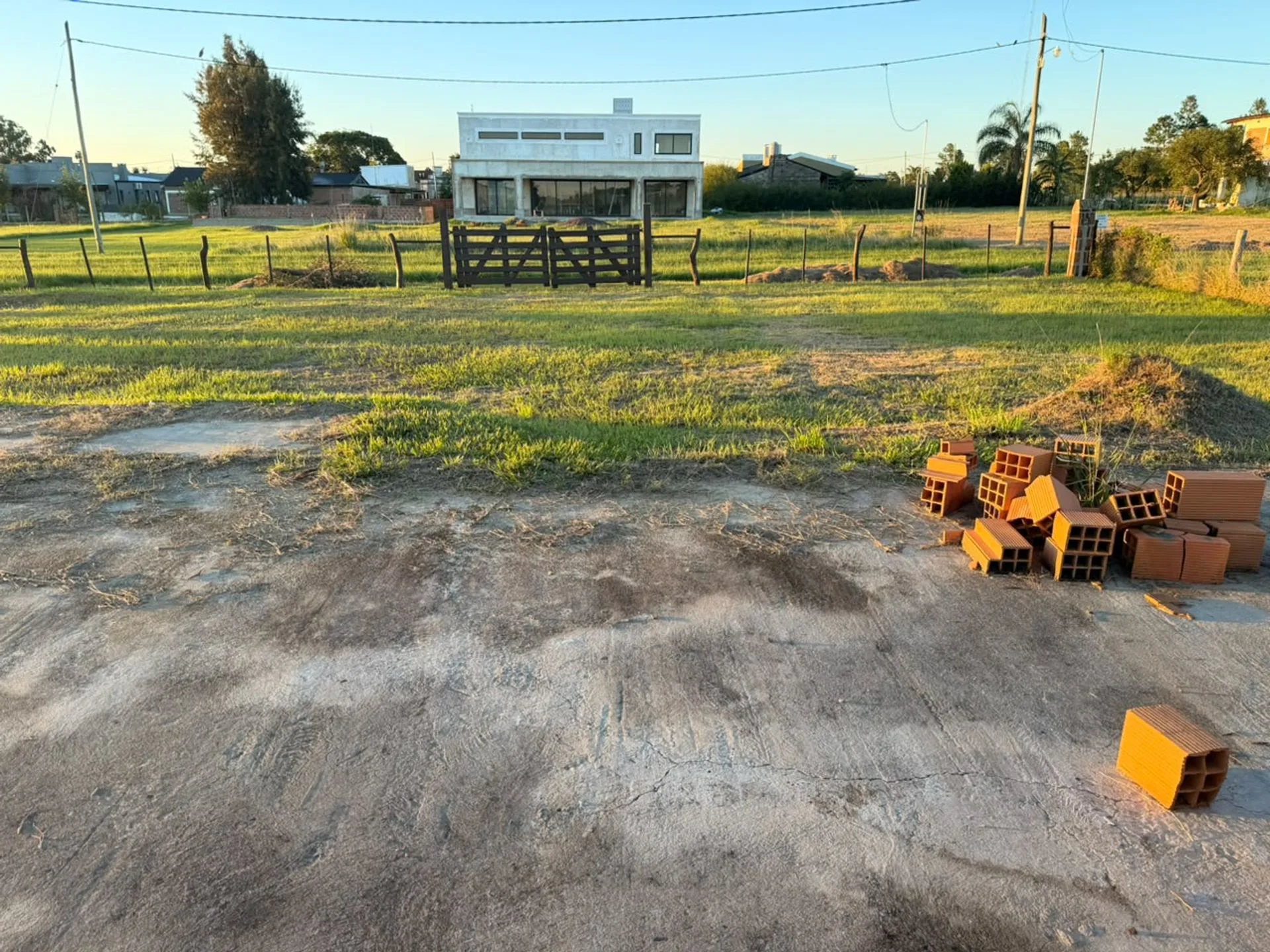 TERRENO EN VENTA – BARRIO LA DELFINA, CAROLINA