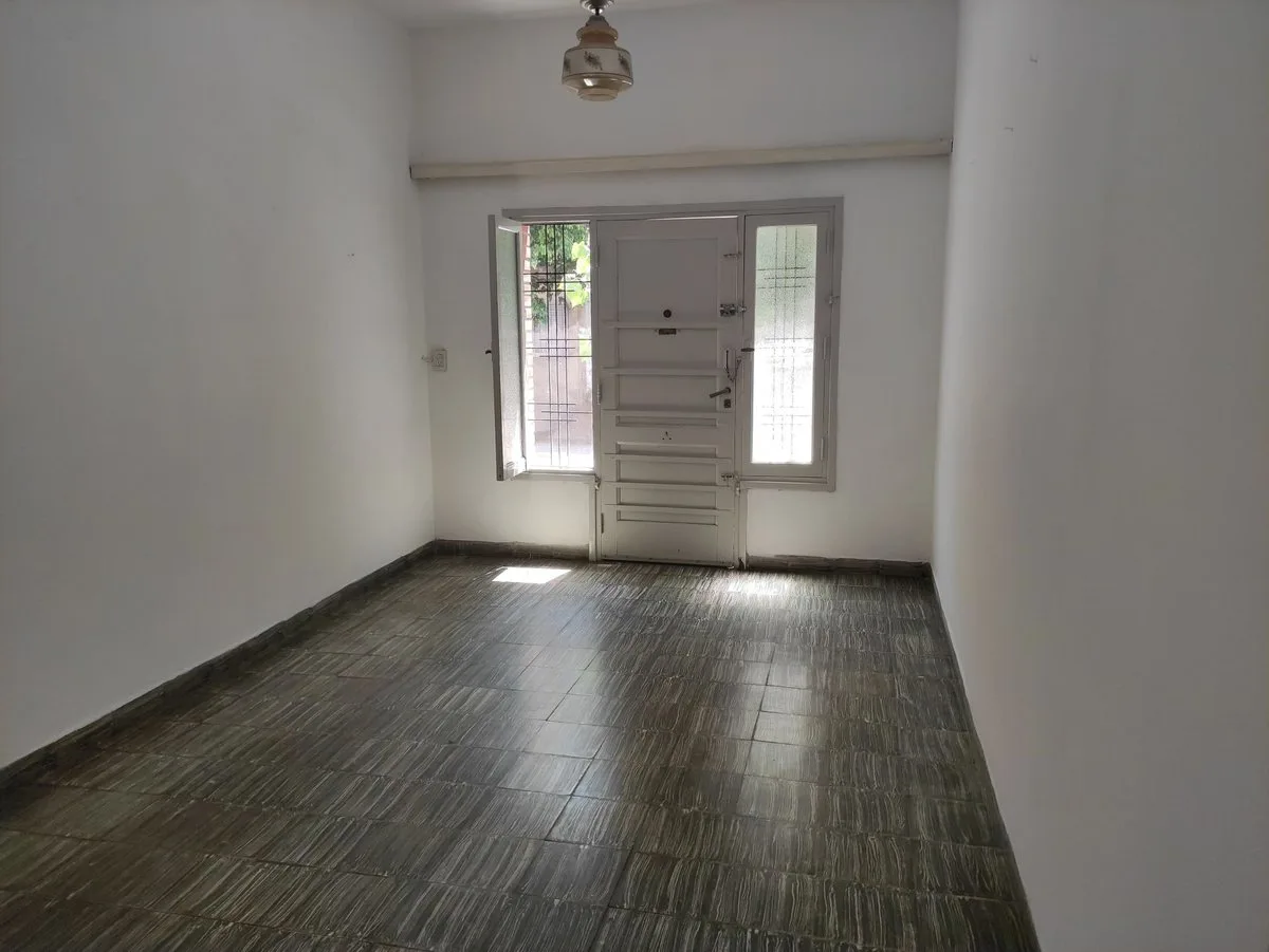 VENTA CASA MULTIFAMILIAR PABLO PODESTA OPORTUNIDAD foto 3
