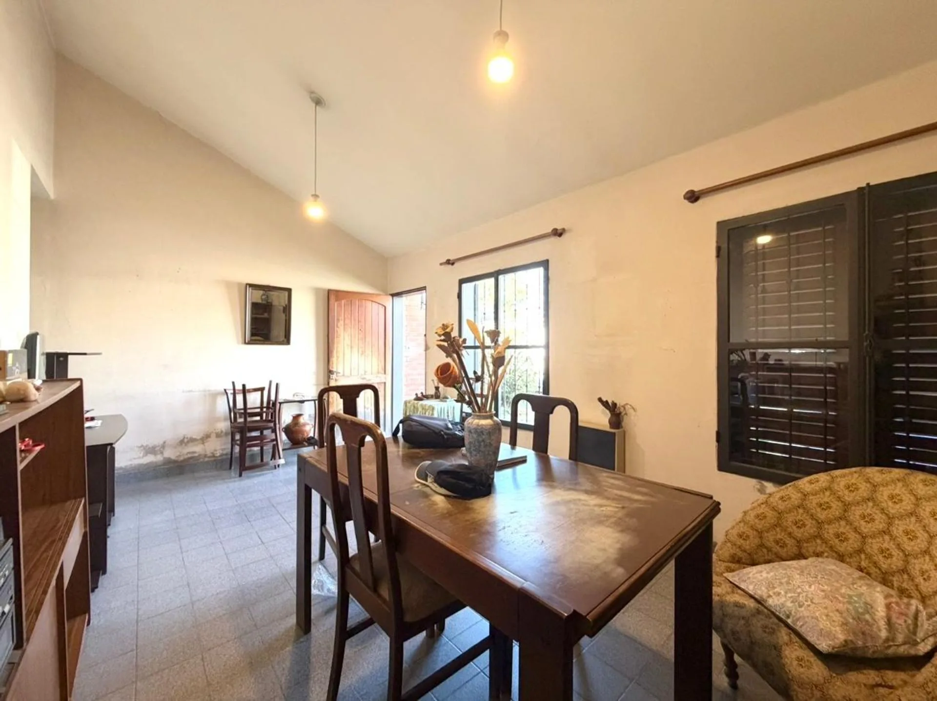 VENTA CASA DE DOS DORMITORIOS - BARRIO SAN CARLOS foto 2