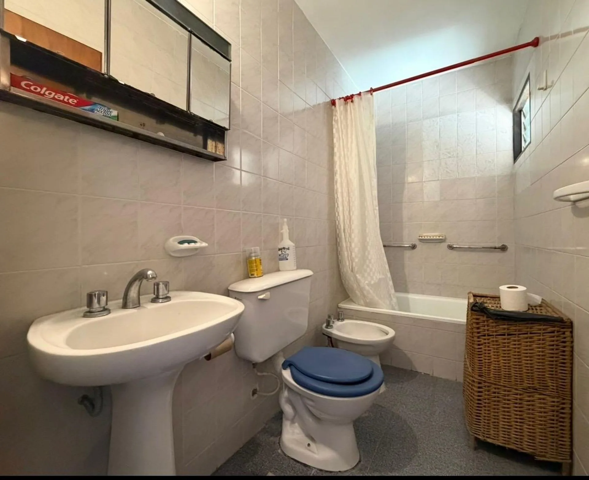 VENTA CASA DE DOS DORMITORIOS - BARRIO SAN CARLOS foto 5