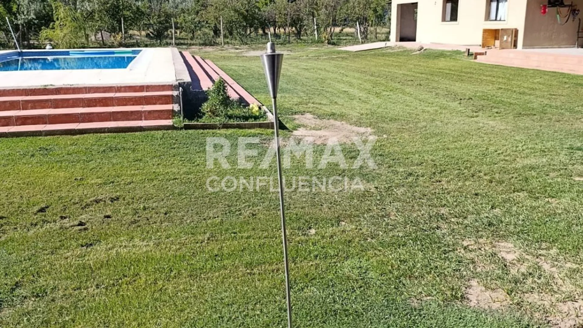 CASA 3 DORMITORIOS - PILETA - CIPOLLETTI foto 3