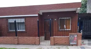 VaqueraPropiedades vende casa de tres dormitorios en San Fernando foto 1