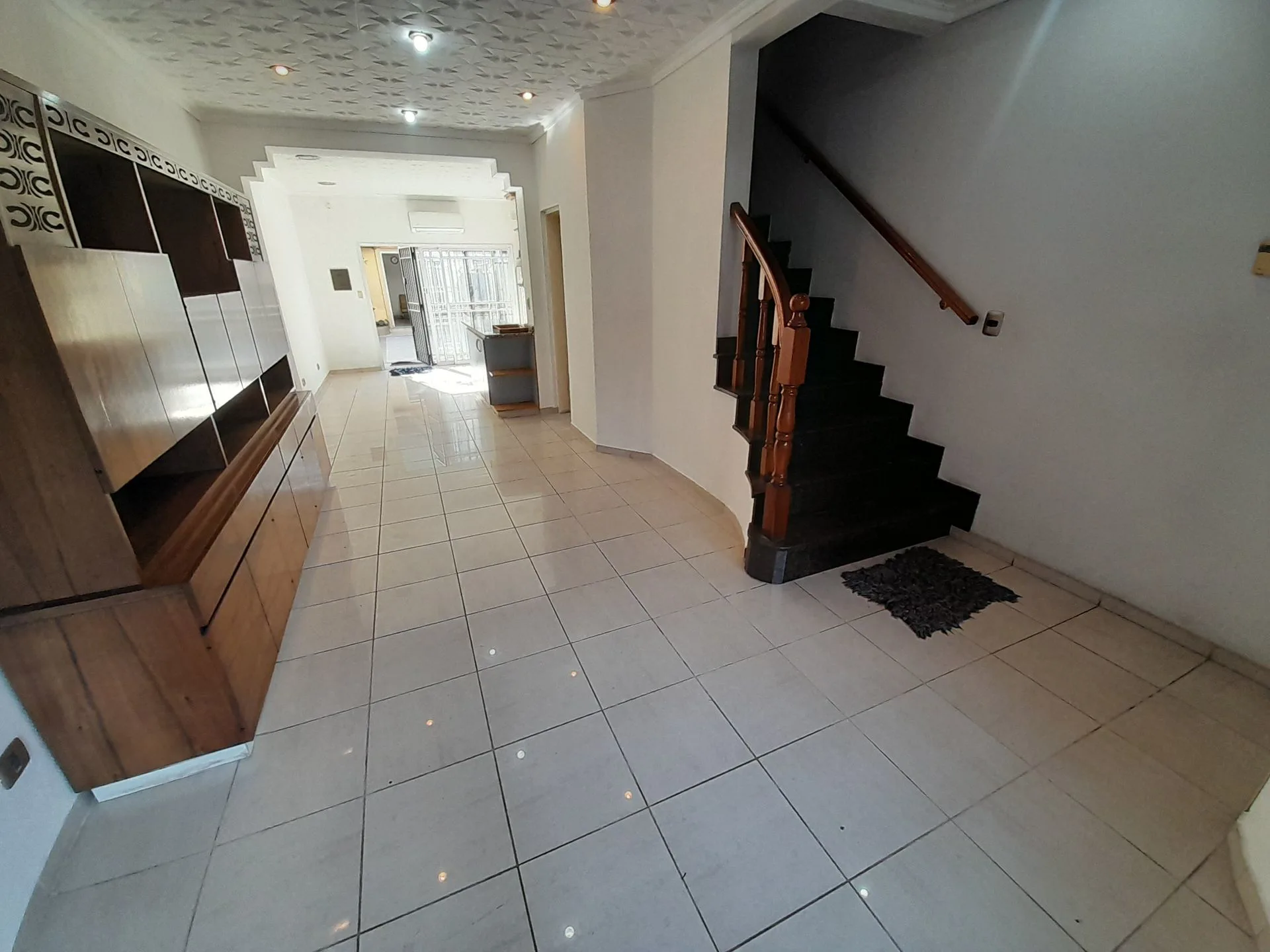 PH TRIPLEX 198 M2 TOTALES GARAGE QUINCHO PARRILLA foto 2