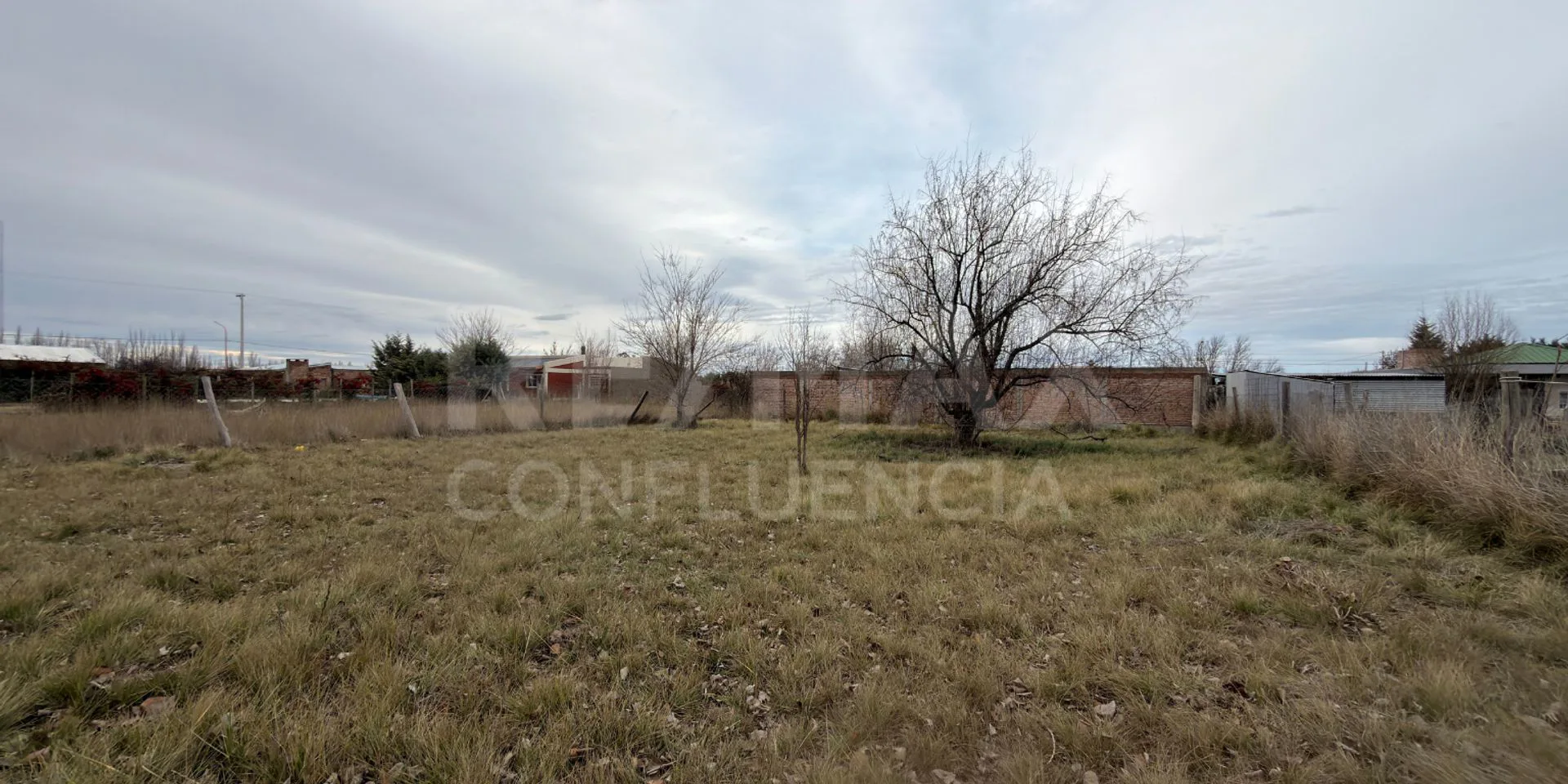 VENTA DE LOTE EN BARRIO LOS SAUCES FERNANDEZ ORO foto 5