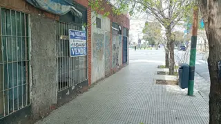 # MIRA ESTO # IMPORTANTE ESQUINA # LOCALES # 7 UNIDADES FUNCIONALES # OPORTUNIDAD FLIPPING O RENTA foto 3