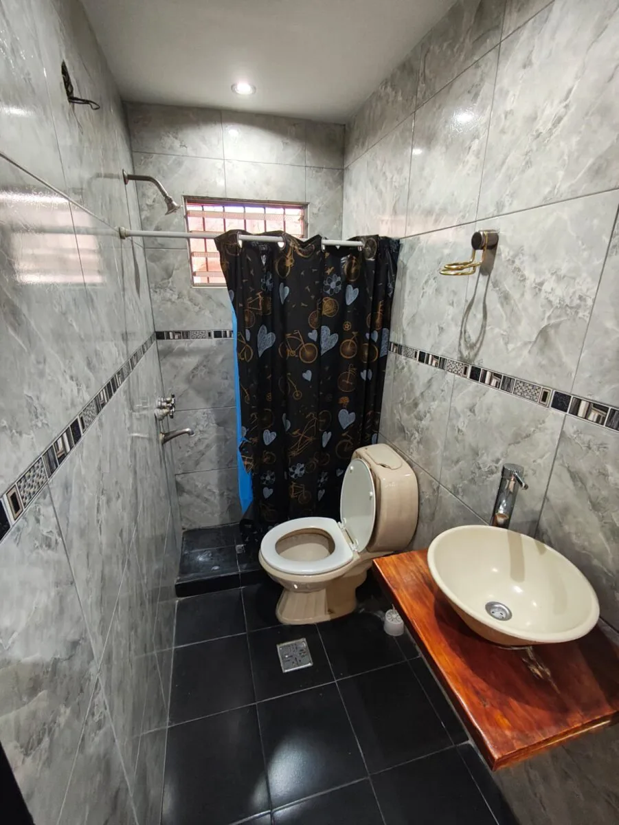 Casa en venta en Villa León, 3 ambientes, 350 m² foto 4