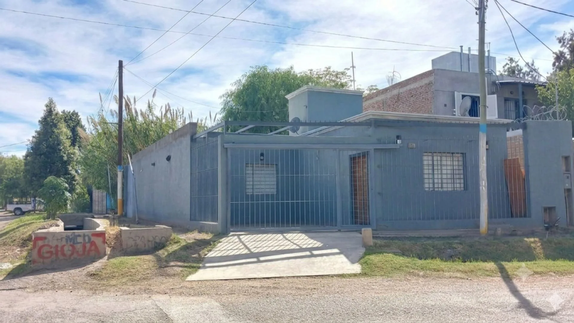 VENTA CASA APTA CREDITO 3 DORMITORIOS RAWSON