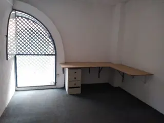 Alquilo Local Comercial en Pleno centro foto 2