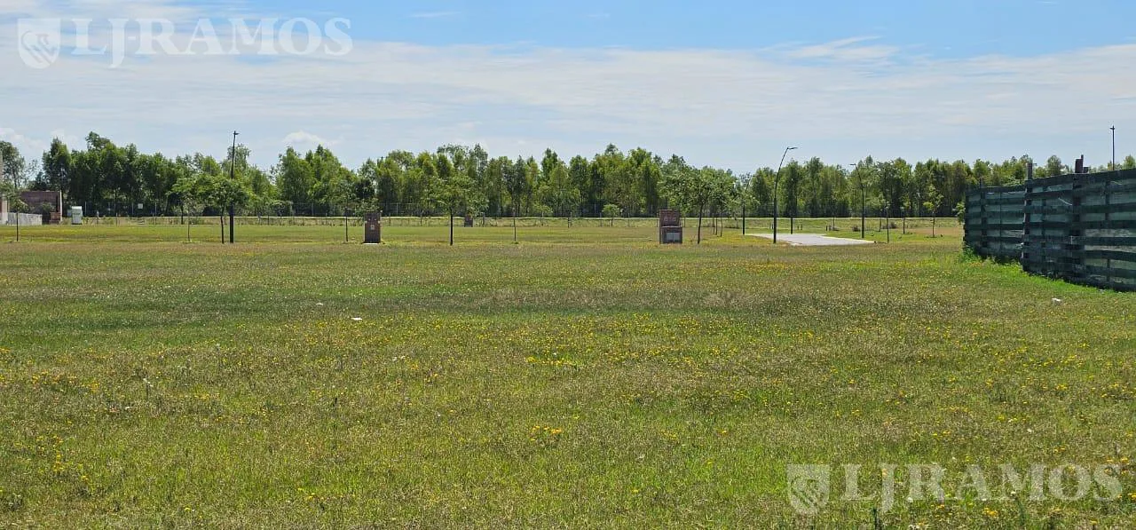 Terreno en Puertos del Lago - BARRIO AMARRAS foto 2