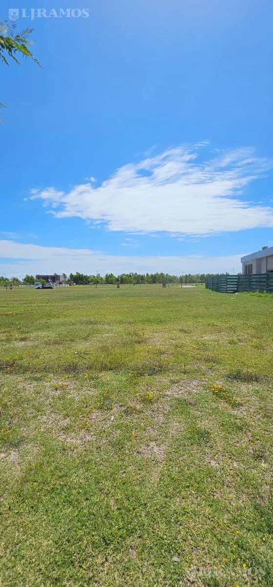 Terreno en Puertos del Lago - BARRIO AMARRAS foto 3