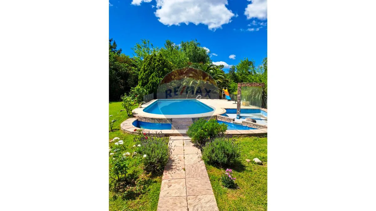 CASA VENTA, 4 DORMITORIOS DEPN PILETA QUINC JARDIN foto 3