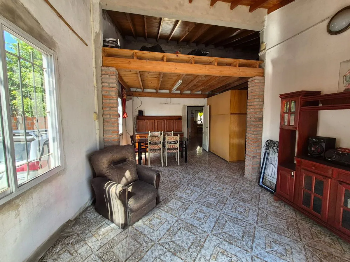 VENTA, CASA 3 AMBIENTES, GONZALEZ CATAN foto 3