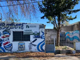 Lote de 637m² con construcción calle 81 entre 13 y 14 foto 3