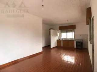 Departamento en 1er piso - Burzaco foto 2