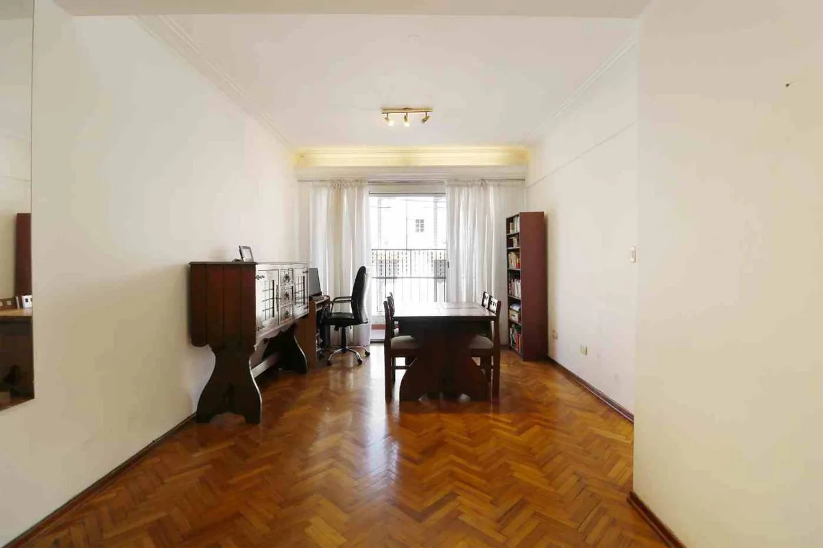 Venta departamento 3 Amb balcón frente Caballito foto 3