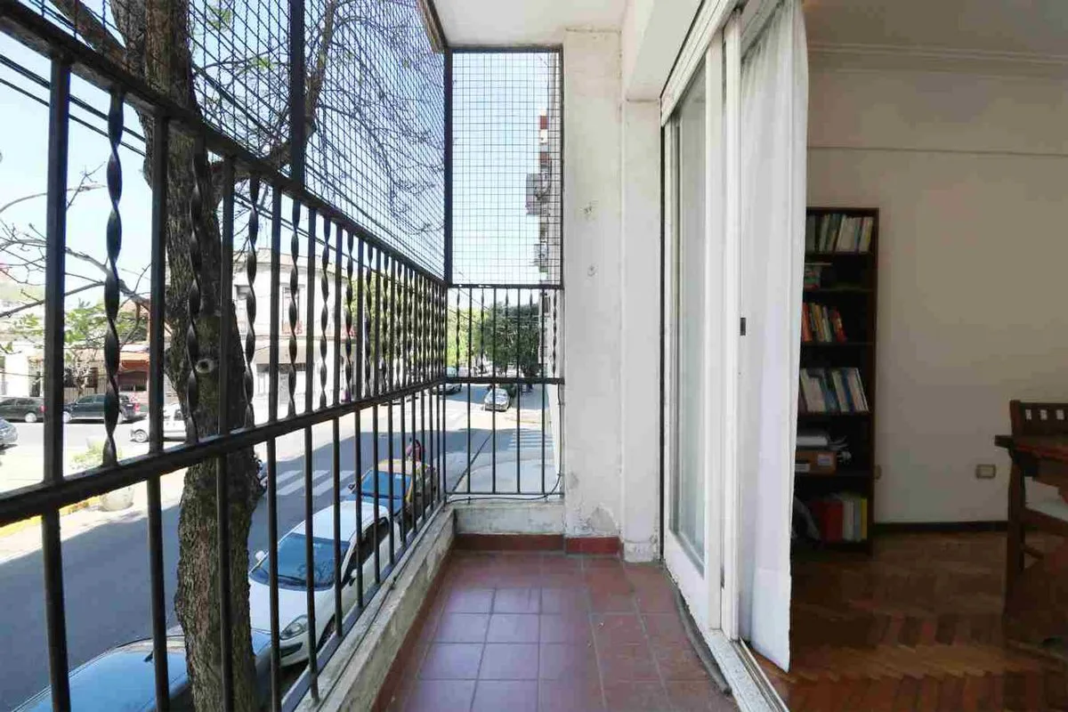 Venta departamento 3 Amb balcón frente Caballito foto 5