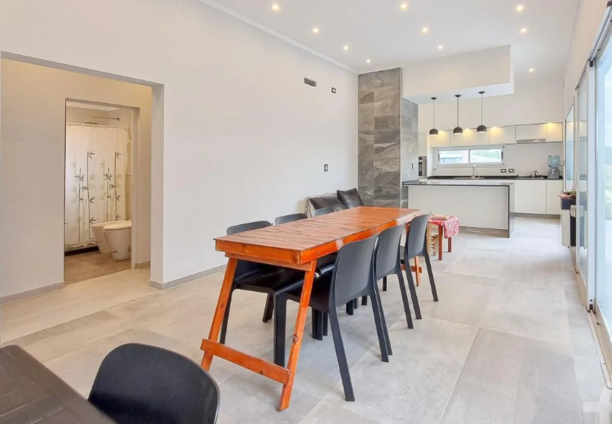 VENTA DE CASA, DON MATEO 2 DORMITORIOS CON PILETA foto 4