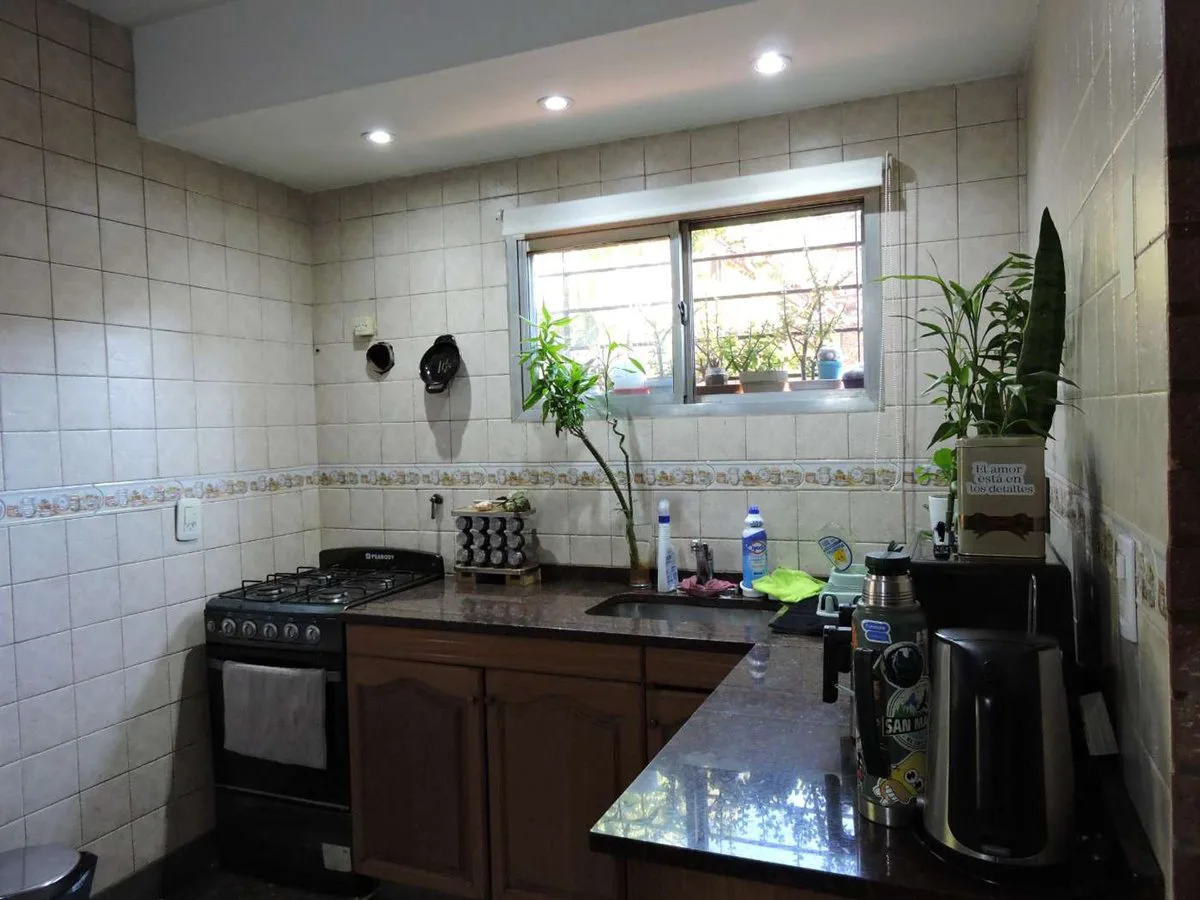 VENTA CASA 4 AMBIENTES PILETA PARRILLA SAN JUSTO foto 2