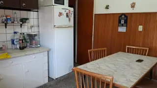 HERMOSO CHALET CON AMPLIO PARQUE EN MUY BUENA UBICACION foto 1