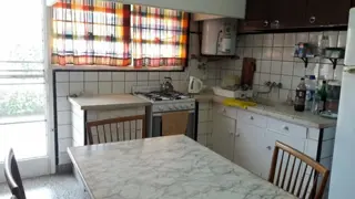 HERMOSO CHALET CON AMPLIO PARQUE EN MUY BUENA UBICACION foto 4