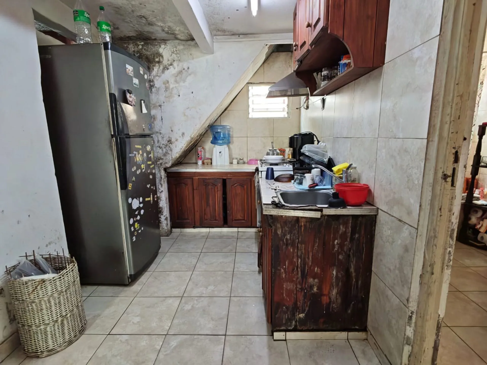 CASA A REFACCIONAR MUNRO OPORTUNIDAD INVERSORES foto 2