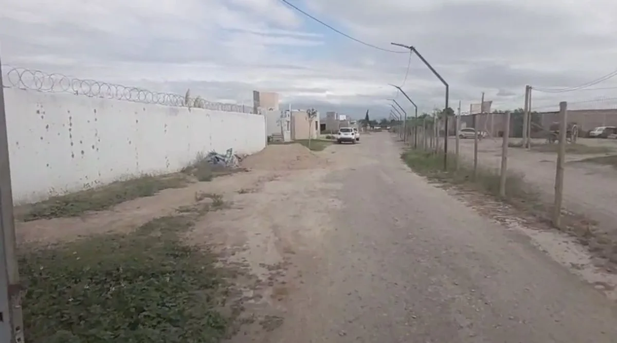 VENTA LOTE EN SANTA LUCIA  B° PRIVADO LA PRADERA foto 4