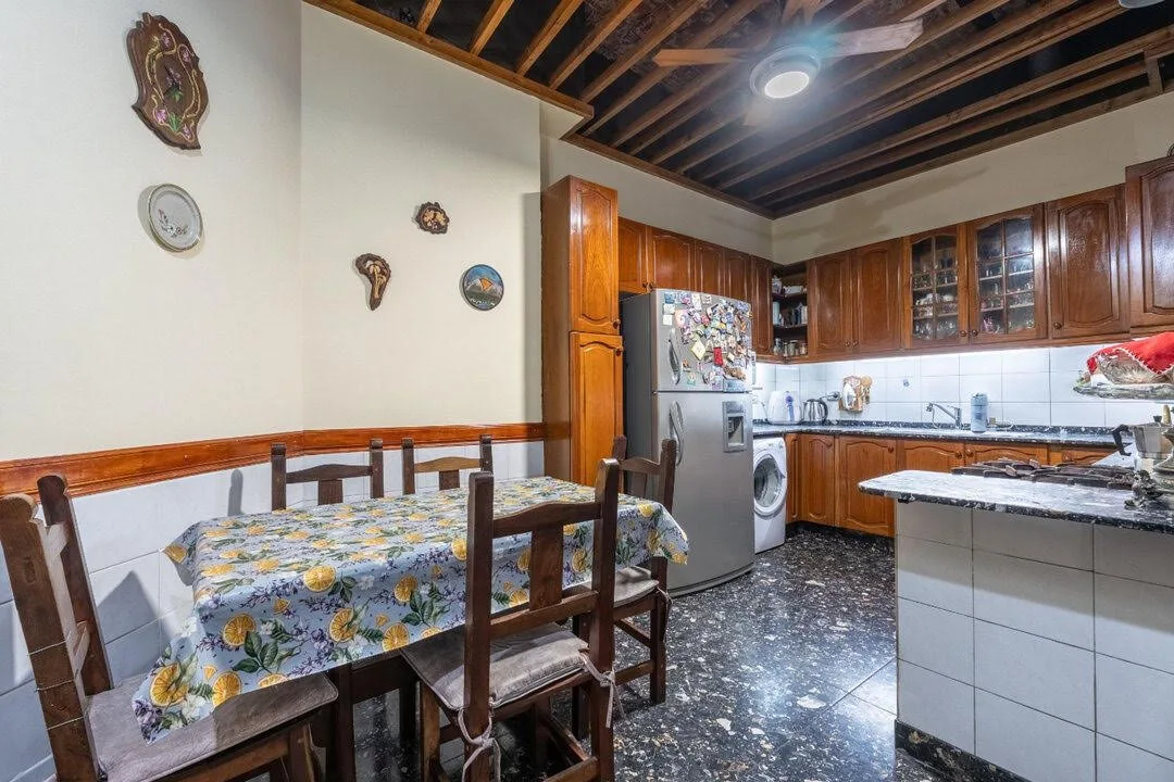 VENTA | Departamento Tipo PH 4 Ambientes con Balcón en Balvanera foto 4