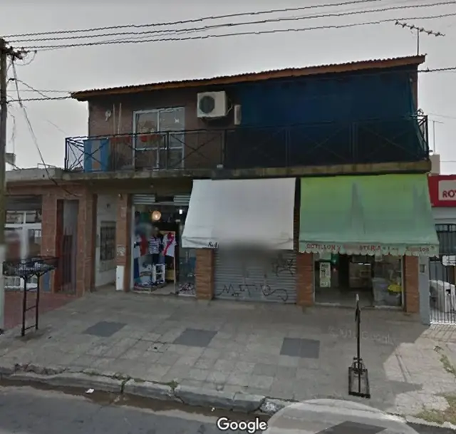 3 Locales + 2 Departamentos + 2 Ph Renta Muy Buena