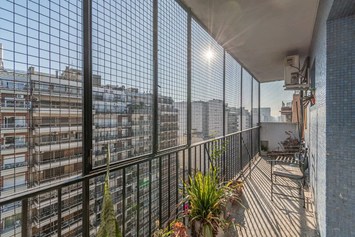 VENTA dpto 4 amb.c/dep Luz y Sol Caballito