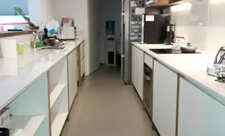 EXCELENTE DEPTO 4 AMB + COCHERA - CASTELAR SUR foto 3