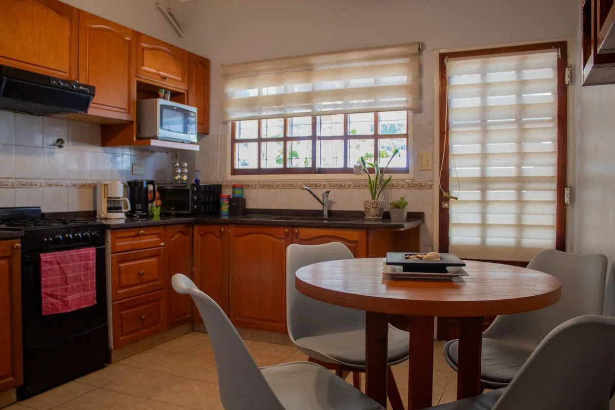 VENTA DUPLEX 3 AMB. y PLAYROOM. HERMOSO!! CASTELAR foto 2