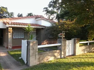Casa de 2 dormitorios en Villa Rumipal foto 3