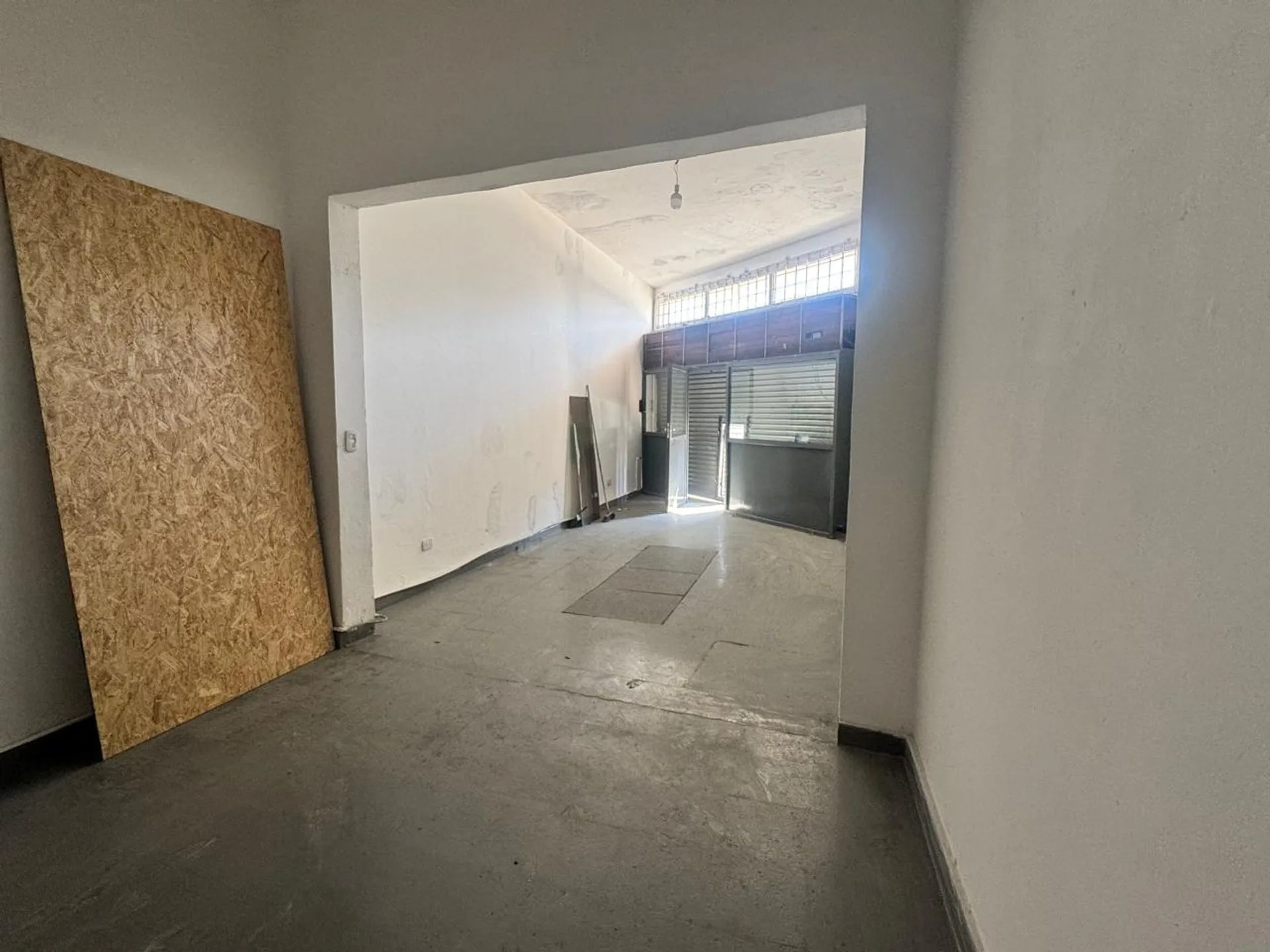 LOCAL EN ALQUILER EN MORÓN SOBRE AVENIDA COMERCIAL foto 4