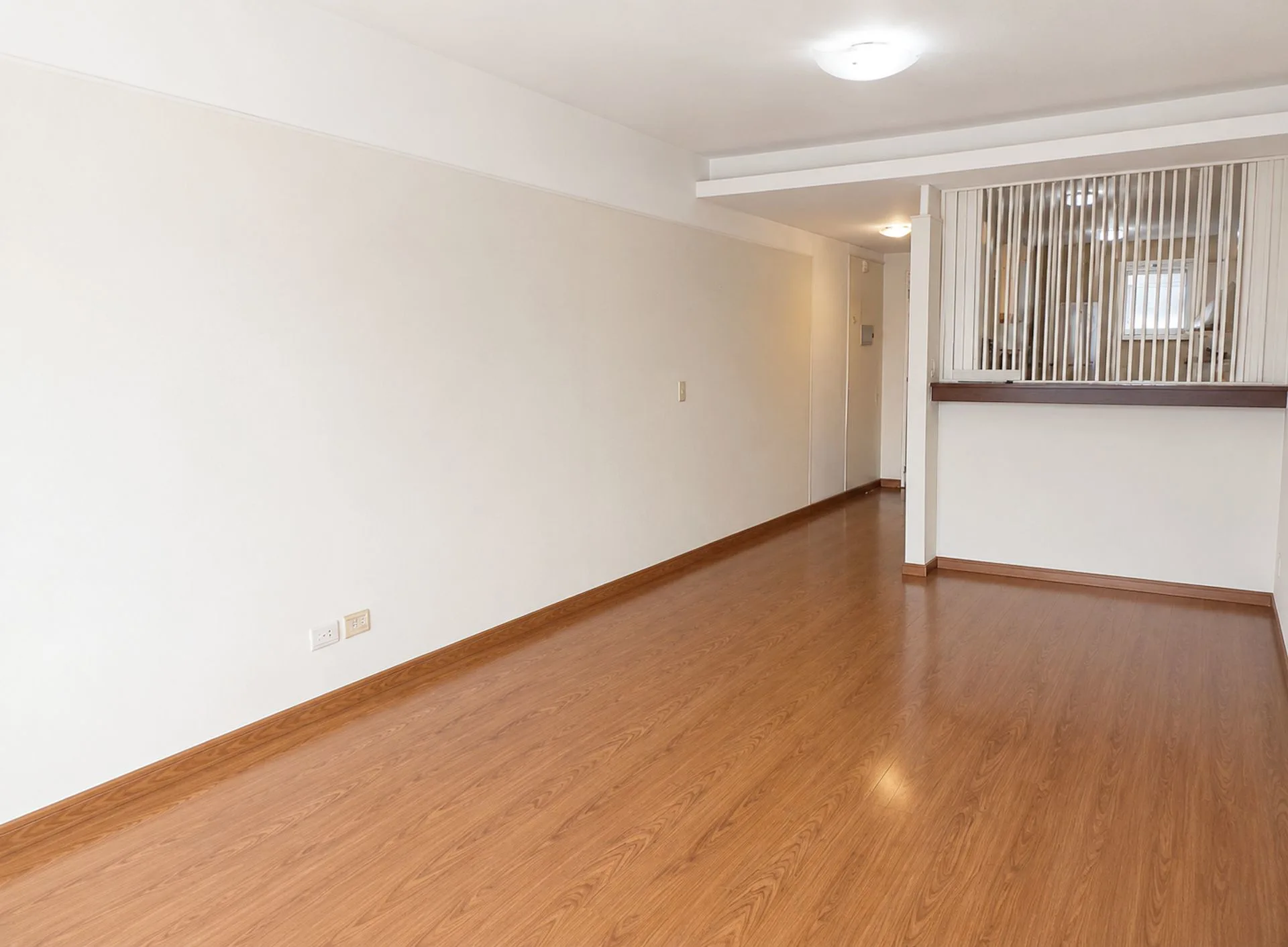 VENTA DEPARTAMENTO 2 AMBIENTES MATADEROS  PILETA foto 3