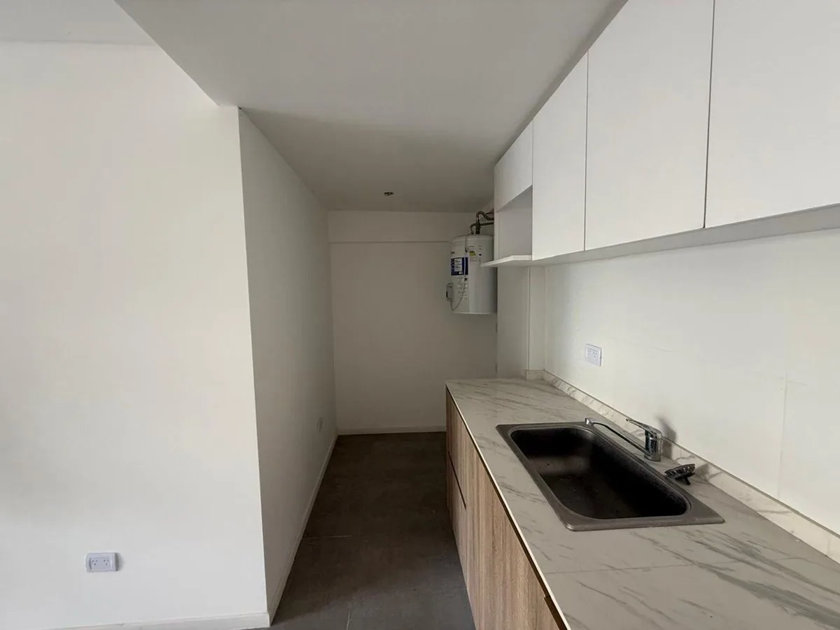 VENTA 3 AMBIENTES CON BALCON ATERRAZADO ITUZAINGO foto 4