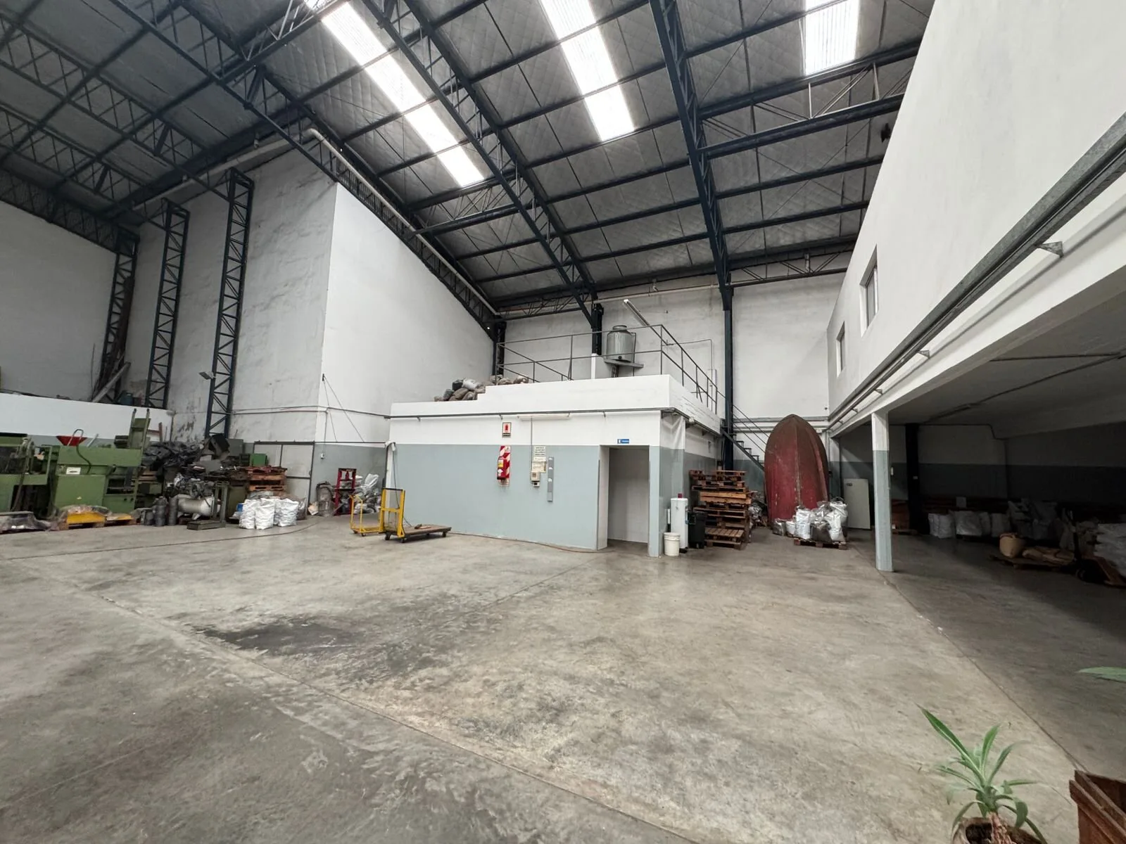 Galpón en venta Valentín Alsina Lanús 1.500 m2 Logístico T3 foto 5