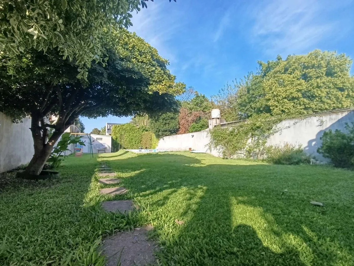 VENTA CASA 5 AMBIENTES PILETA DON TORCUATO foto 2