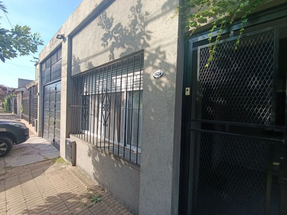 VENTA CASA 5 AMBIENTES PILETA DON TORCUATO foto 4