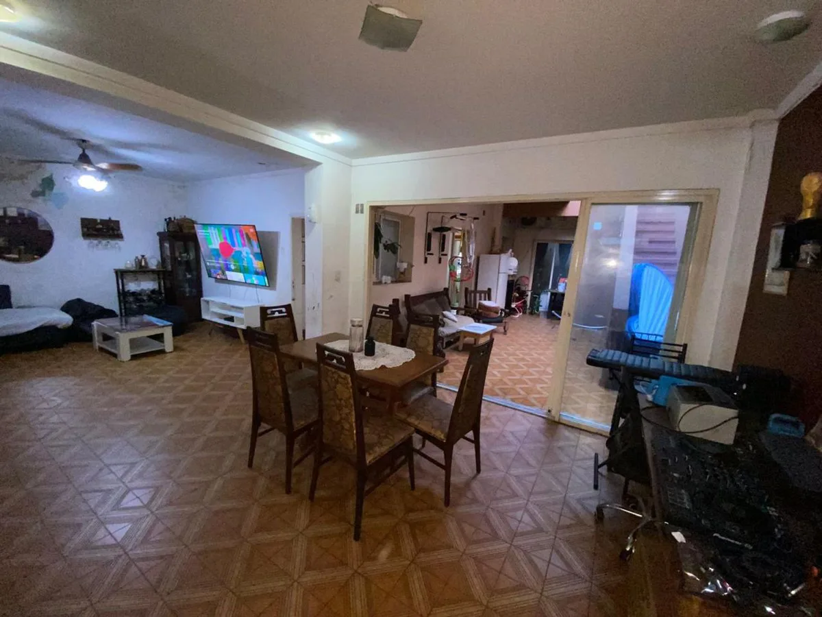 VENTA CASA 4 AMB CON 2 LOCALES VELEZ SARFIELD foto 2