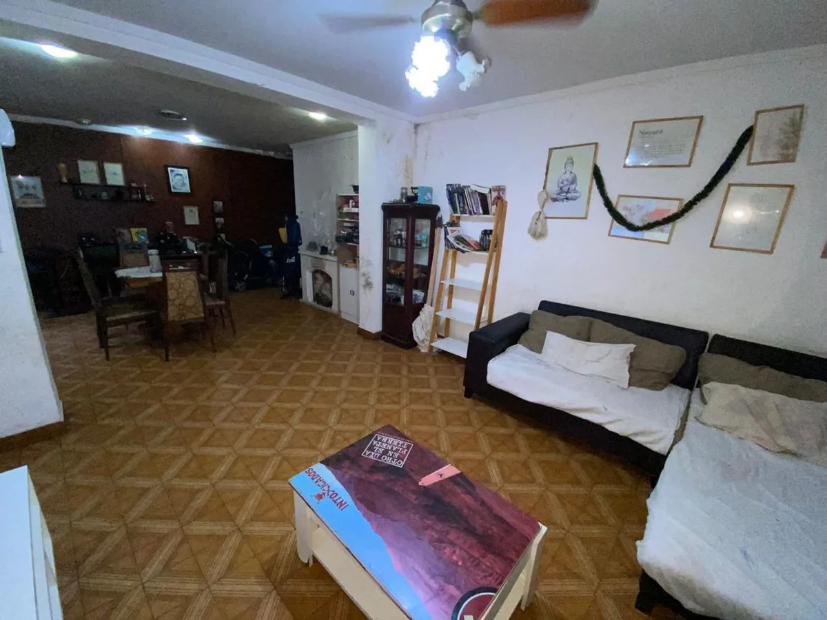 VENTA CASA 4 AMB CON 2 LOCALES VELEZ SARFIELD foto 3